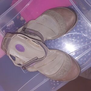 Clarks Women's Sandals in Tan and Gray